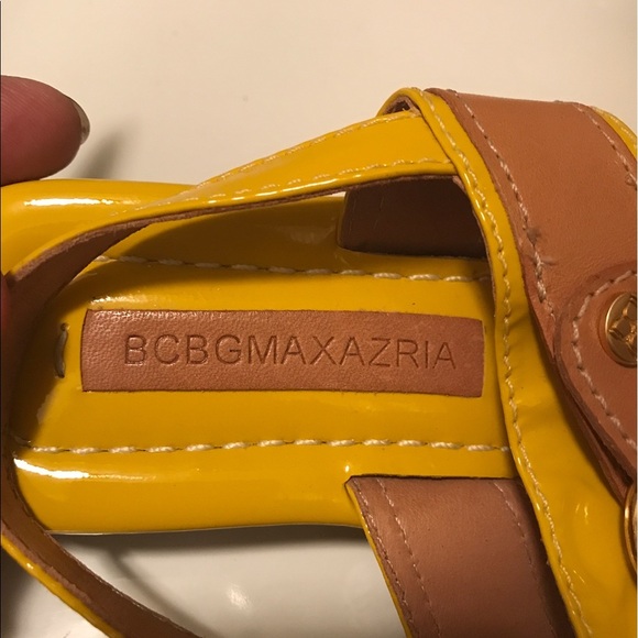 BCBG SANDAL - Picture 3 of 4